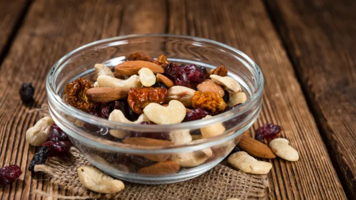 trail mix hiking snacks