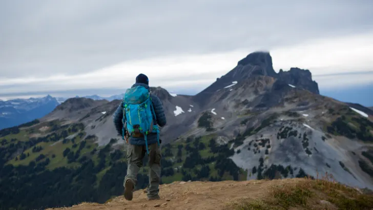 Avoiding Hiking Mishaps: What Not to Do Outdoors