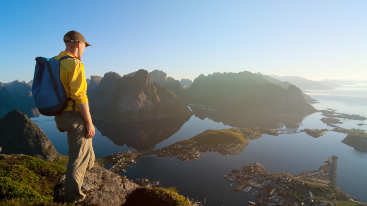Hiking Smarter: The Logic Behind Choosing Hiking Pants